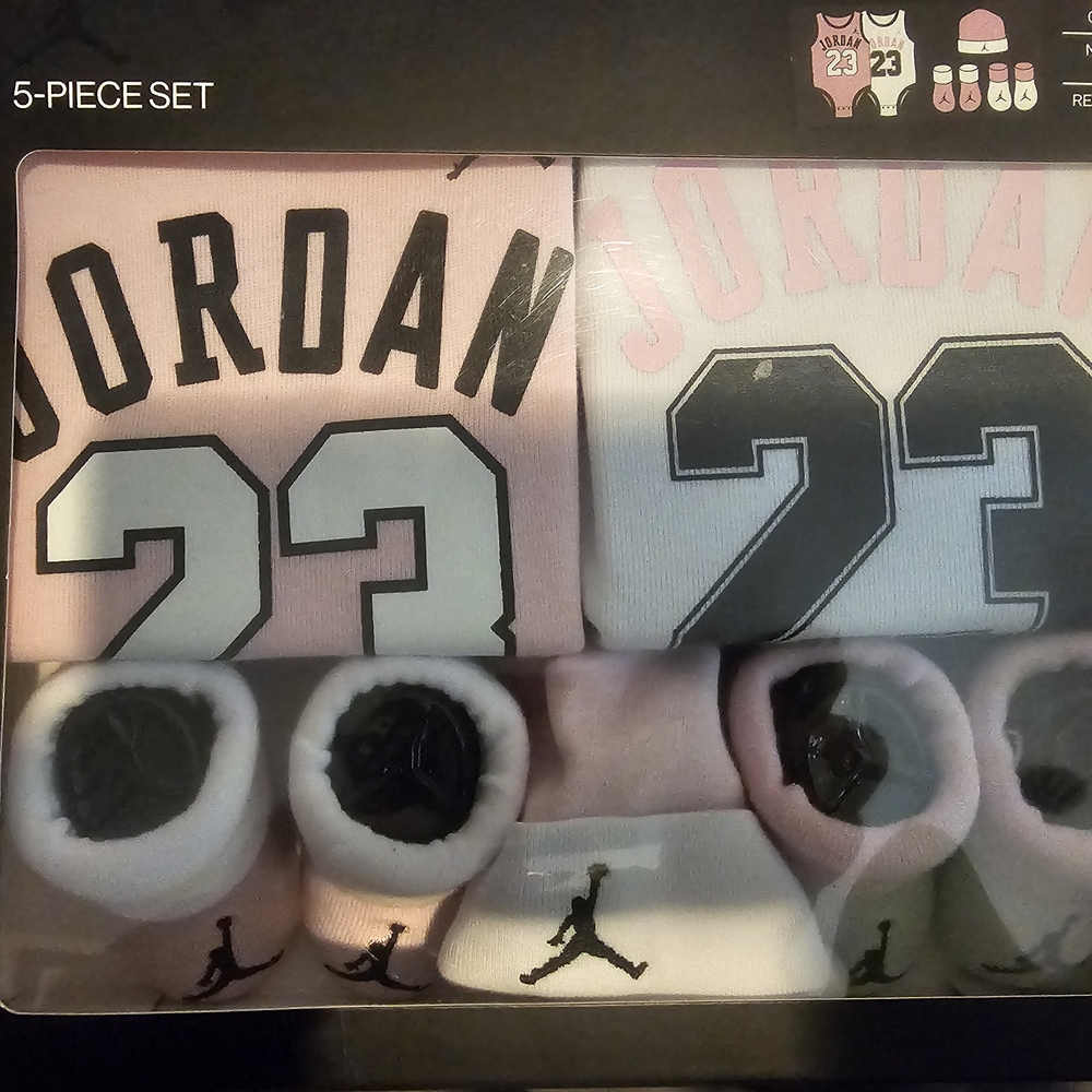 Jordan Infant 5-Piece Set in Pink and White